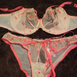 NWT VS bra and panty set